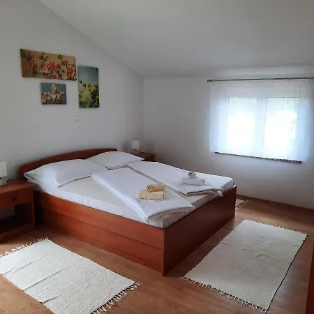 Holiday Apartment Nera * Rab Town