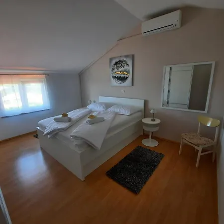 Holiday Apartment Nera